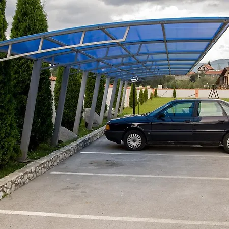 Dani Motel 3*